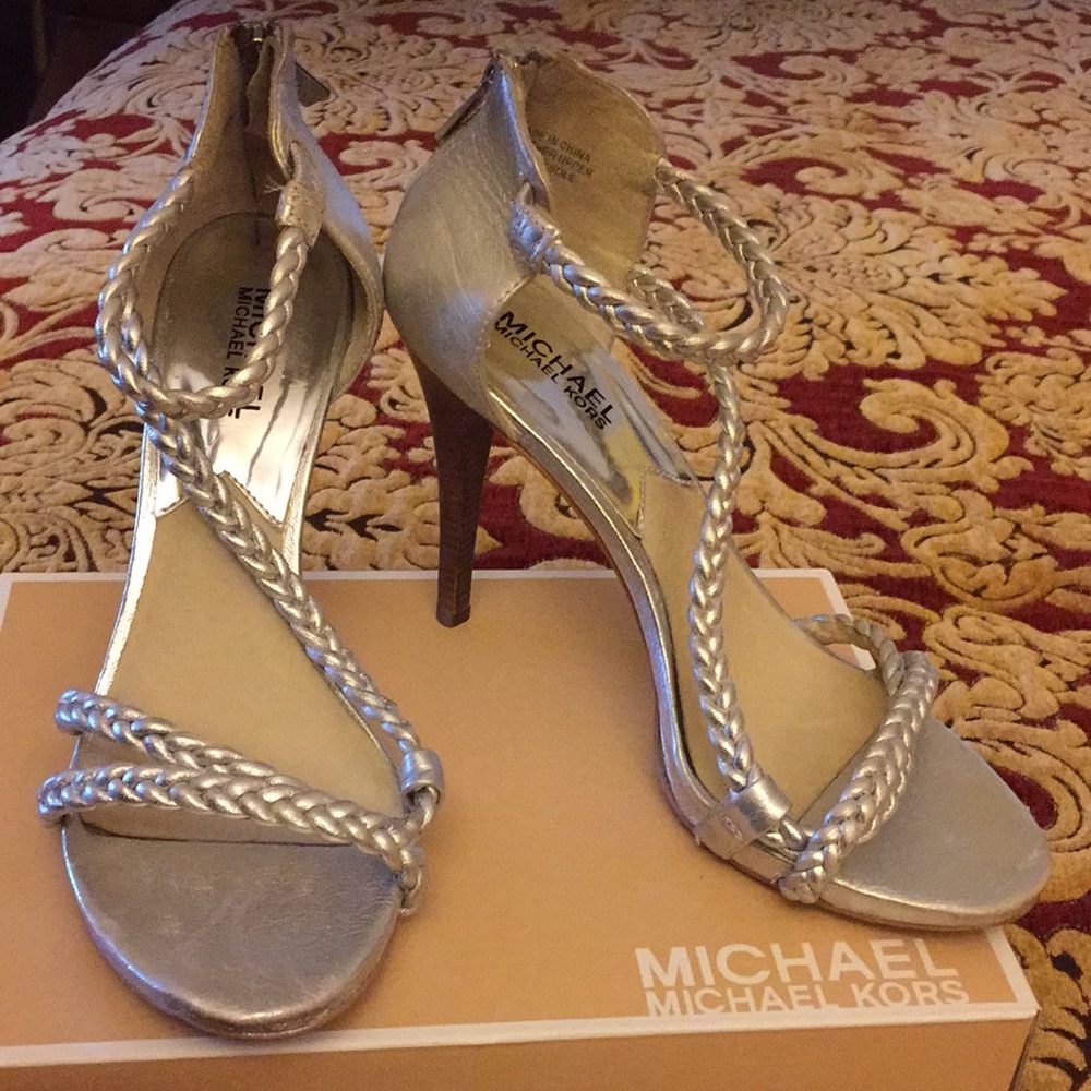 Ladies 3 inch heel